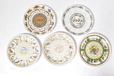 Lot 156 - WEDGWOOD; thirty annual calendar plates, 1970s...