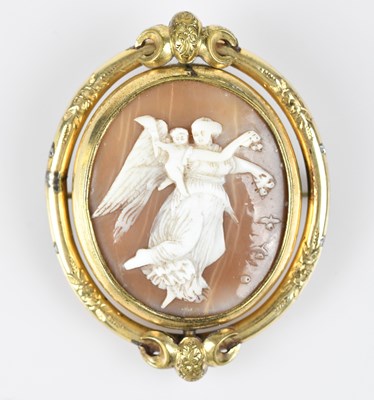 Lot 146 - A Victorian pinchbeck cameo mourning brooch,...