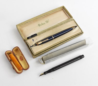 Lot 302 - PARKER; a cased fountain pen with 14K knib, a...