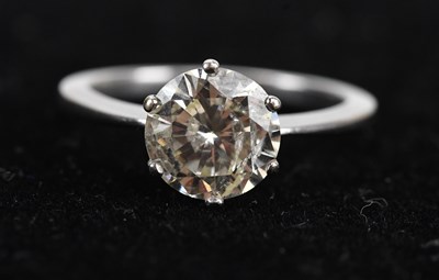 Lot 360 - A diamond solitaire ring, the round brilliant...