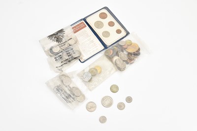 Lot 665 - A mixed collection of coins, mainly comprising...