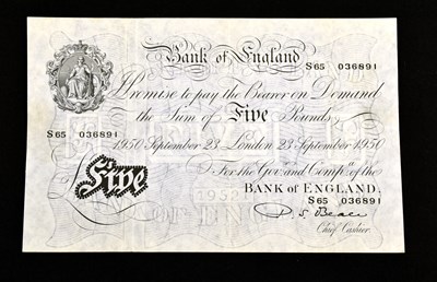 Lot 604 - THE BANK OF ENGLAND; a white £5 note, chief...