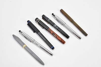 Lot 2112 - A collection of fountain pens including a...
