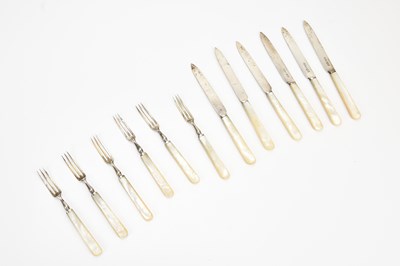 Lot 280 - MOSLEY & CO; a set of six pairs of George V...