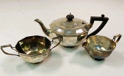 Lot 525 - WALKER & HALL; a George V hallmarked silver...