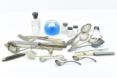 Lot 827 - Various items of hallmarked silver cutlery, to...