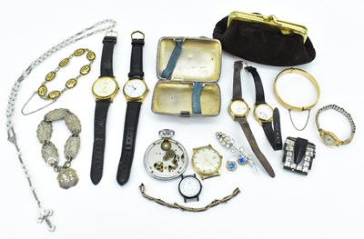 Lot 1005 - Various items of costume jewellery including...