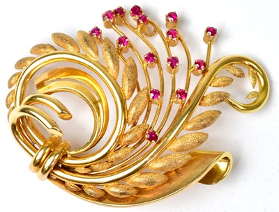 Lot 910 - An 18ct yellow gold foliate spray brooch set...