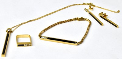 Lot 964 - DAVID M. ROBINSON; a 1970s suite of 18ct...
