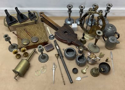 Lot 130 - A quantity of pewter and brassware to include...