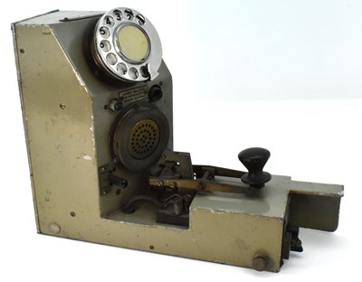 Lot 706 - An Admirality Pattern 2305 Control-Unit, W/T4C....