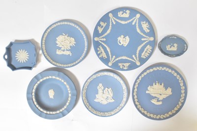 Lot 155 - WEDGWOOD; a collection of of boxed blue jasper...