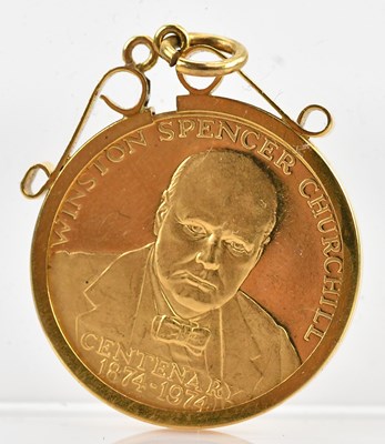 Lot 506 - WINSTON CHURCHILL INTEREST; a rare 22ct gold...