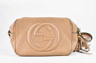 Lot 1379 - GUCCI; a tan pebbled leather Soho Disco...