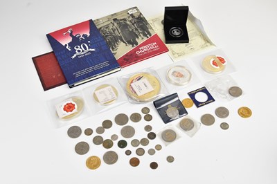 Lot 627 - A collection of commemorative coins and part...