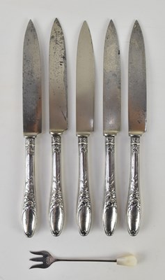 Lot 1314 - VINER'S LTD; a George V hallmarked silver...