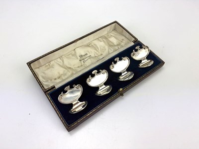 Lot 831 - GOLDSMITHS & SILVERSMITHS CO LTD; a cased set...