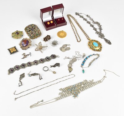Lot 683 - A good selection of assorted filigree and...
