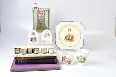 Lot 318 - A collectors' lot of royal memorabilia,...