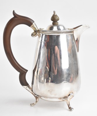 Lot 401 - ERNEST DRUIFF & CO; a George V hallmarked...