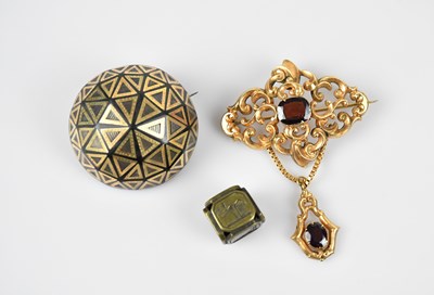 Lot 701 - A Victorian gilt metal brooch, with citrine...