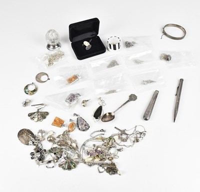 Lot 628 - A collection of hallmarked silver and white...