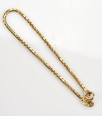 Lot 33 - A 9ct yellow gold box link bracelet, length...