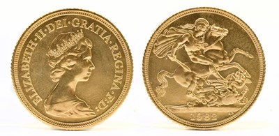 Lot 1427 - An Elizabeth II full sovereign, 1982.