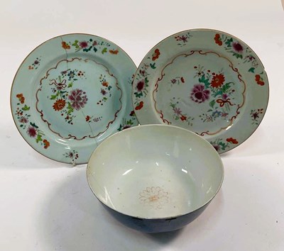 Lot 11 - A pair of Famille Rose plates, diameter 23cm,...