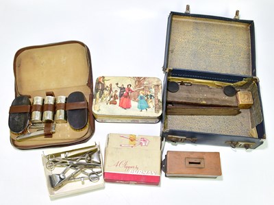 Lot 1083 - A group of collectors' items to include...
