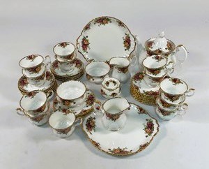 Lot 215 - ROYAL ALBERT; a tea service in 'Old Country...
