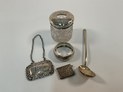 Lot 568 - TAYLOR & PERRY; a William IV hallmarked silver...