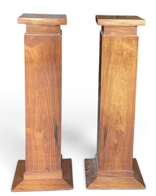 Lot 77 - A pair of reproduction 1930s style mahogany...