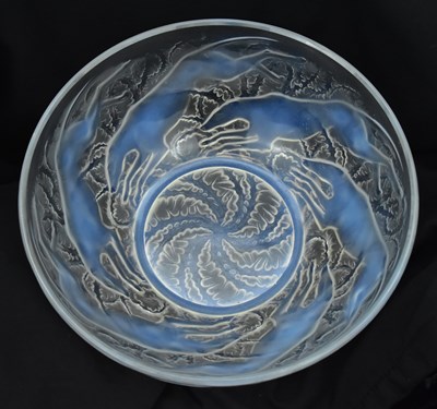 Lot 269 - RENÉ LALIQUE; an Art Deco opalescent and...