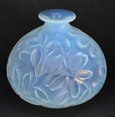 Lot 272 - MARIUS-ERNEST SABINO; an opalescent French Art...