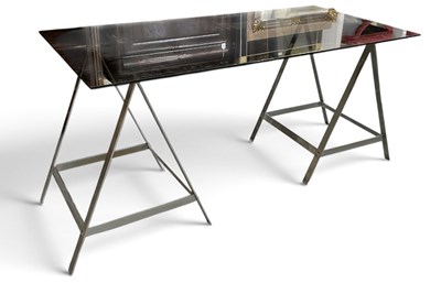 Lot 34 - A stylish modern contemporary smoked glass...