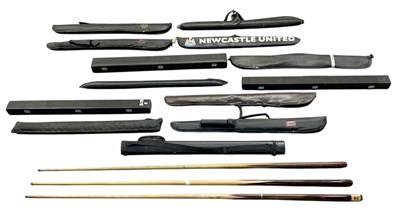 Lot 532 - A collection of sixteen cased pool and snooker...