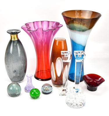 Lot 1433 - A collection of decorative coloured glassware,...