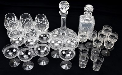 Lot 1467 - A collection of Edwardian and later glassware,...