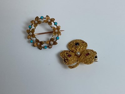 Lot 580 - A 15ct yellow gold pearl and turquoise floral...