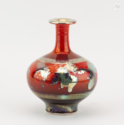 Lot 622 - SUTTON TAYLOR (born 1943); an earthenware...