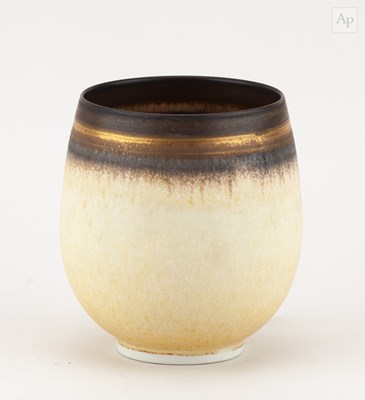 Lot 253 - HAZEL JOHNSTON (1933-2011); a porcelain vessel...