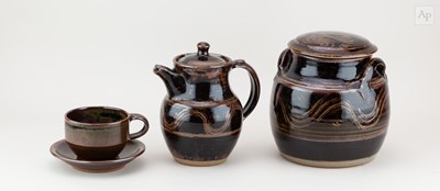 Lot 521 - RAY FINCH (1914-2012) for Winchcombe Pottery;...