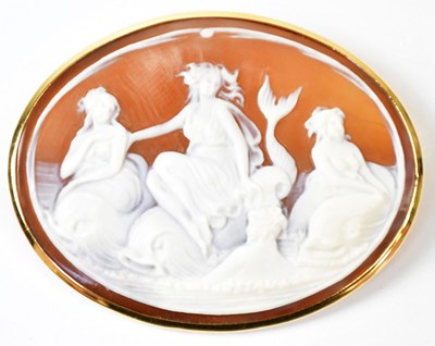 Lot 786 - An oval cameo brooch depicting three neirids...