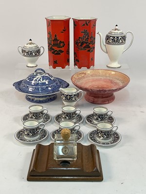 Lot 222 - A quantity of ceramics, including Wedgwood...