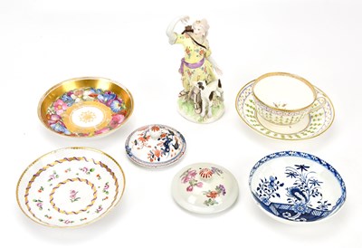 Lot 1334 - A small collection of ceramics comprising an...