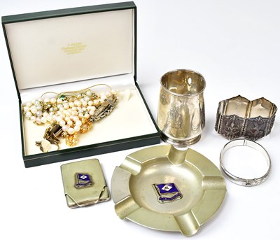 Lot 845 - A mixed lot of costume jewellery, to include a...