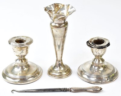 Lot 695 - A mixed lot of hallmarked silver items, to...