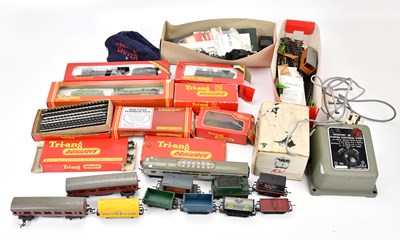 Lot 1801 - A collection of OO gauge locomotives including...