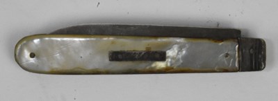 Lot 1306 - A George IV hallmarked silver and mother of...